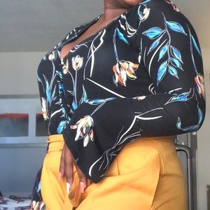 FLORAL WRAP TOP